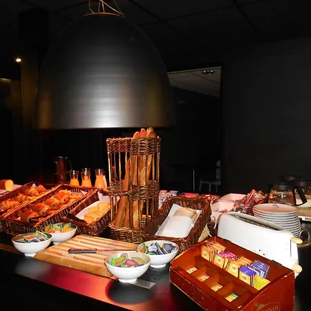 Campanile Montlucon ~ Saint-victor Saint-Victor-des-Oules