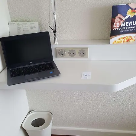 Campanile Montlucon ~ Saint-victor 3*