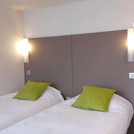 מלון Campanile Montlucon ~ Saint-victor Saint-Victor-des-Oules