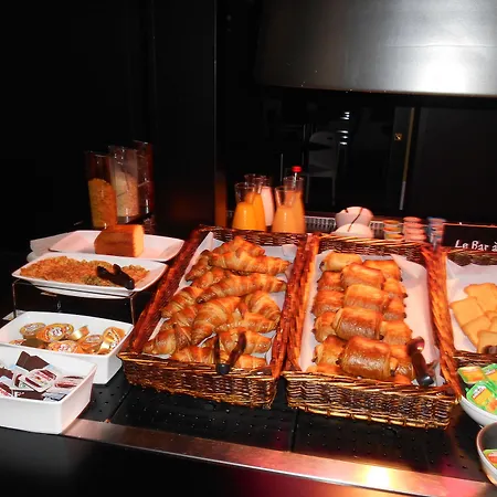 Campanile Montlucon ~ Saint-victor מלון 3*