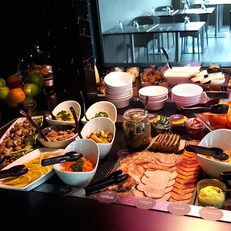 Hotell Campanile Montlucon ~ Saint-victor 3*