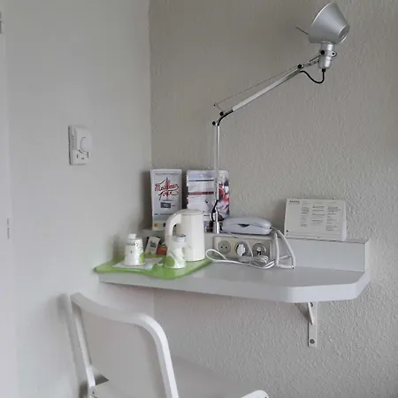 Campanile Montlucon ~ Saint-victor מלון Saint-Victor-des-Oules