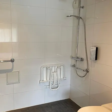 Campanile Montlucon ~ Saint-victor 3*
