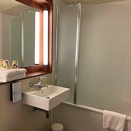 Campanile Montlucon ~ Saint-victor Hotel 3*