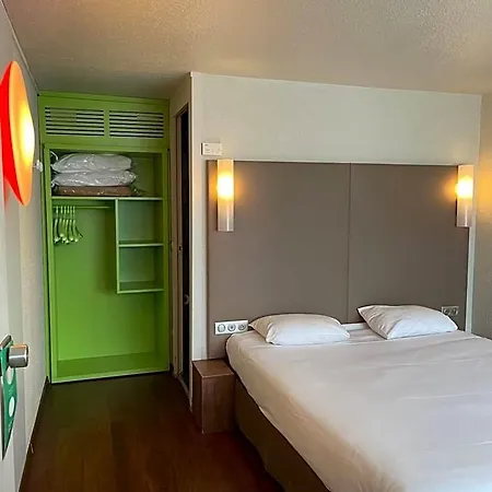 Hotel Campanile Montlucon ~ Saint-victor Saint-Victor-des-Oules