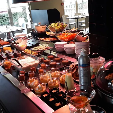 Campanile Montlucon ~ Saint-victor 3*