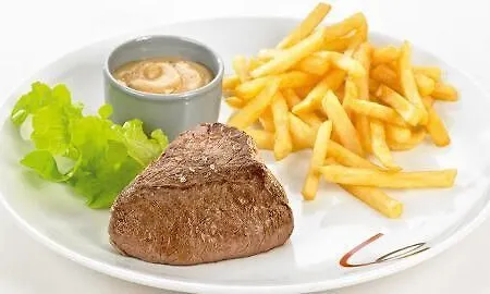 فندق كامبانيل مونتلوكون سانت فيكتور Saint-Victor-des-Oules